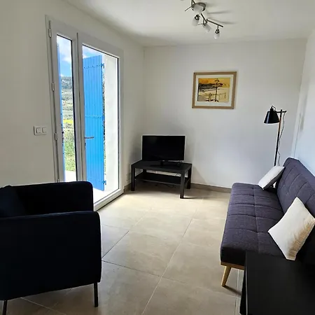 Inviting In Holiday home Pierrerue (Herault)